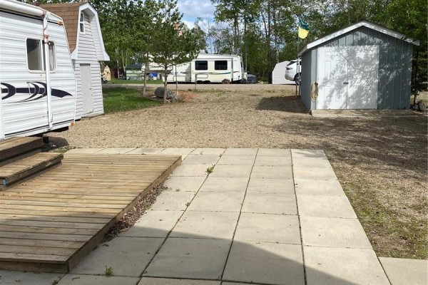 210 Travis Avenue, Fishing Lake, SK S0A1Y0 Photo 5