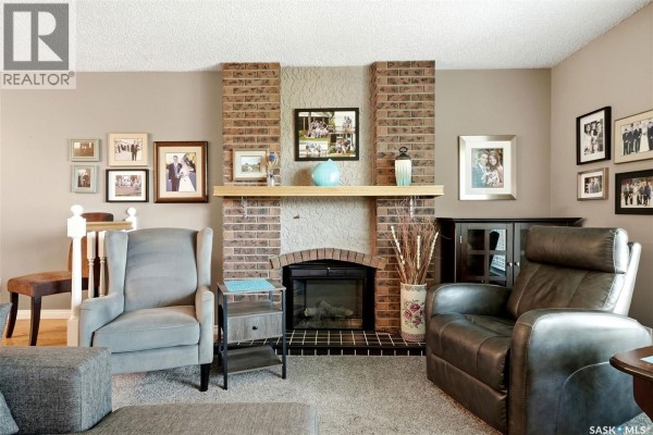 210 Windfield Road, Regina, SK, photo 2