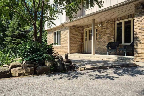 2100 Snow Valley Road, Springwater, ON, photo 3
