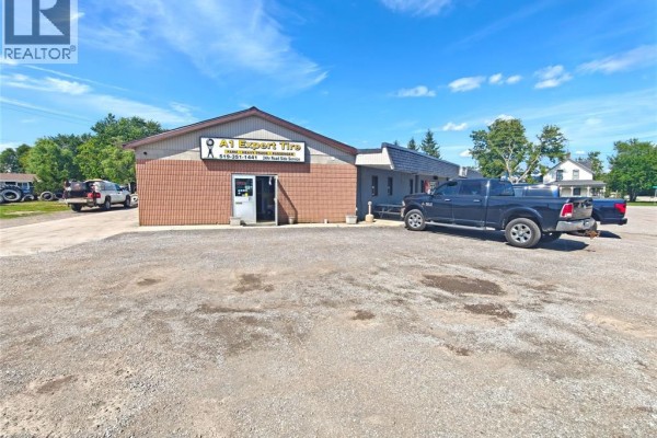 21006 Charing Cross, Charing Cross, ON, photo 2