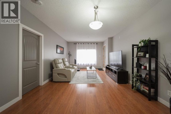 Kitchen - 2101, 204 Sparrow Hawk Drive, Fort Mcmurray, AB T9K0L3 Photo 5