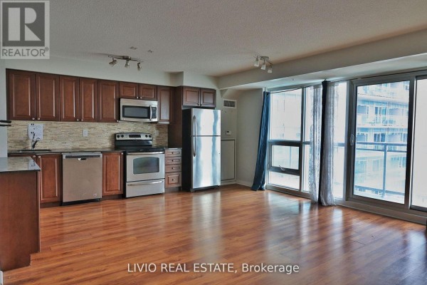 2101 - 155 Legion Road N, Toronto, ON, photo 2