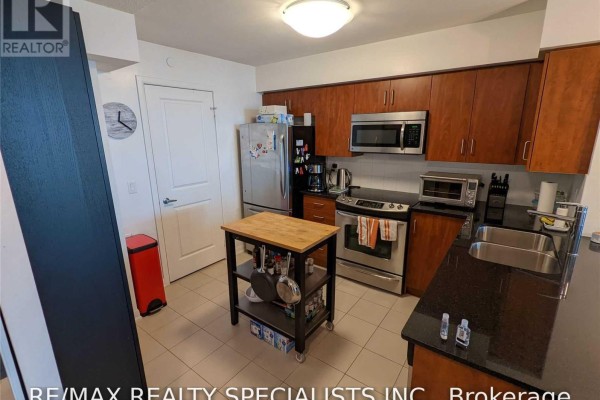 Primary Bedroom - 2101 - 215 Sherway Gardens Road, Toronto, ON M9C0A4 Photo 4