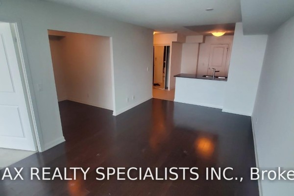 2101 - 215 Sherway Gardens Road, Toronto, ON M9C0A4 Photo 5