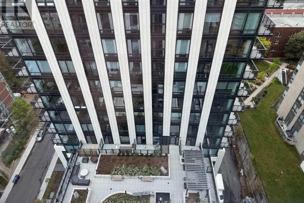 2101 - 91 Montclair Avenue, Toronto, ON M5P0B1 Photo 3
