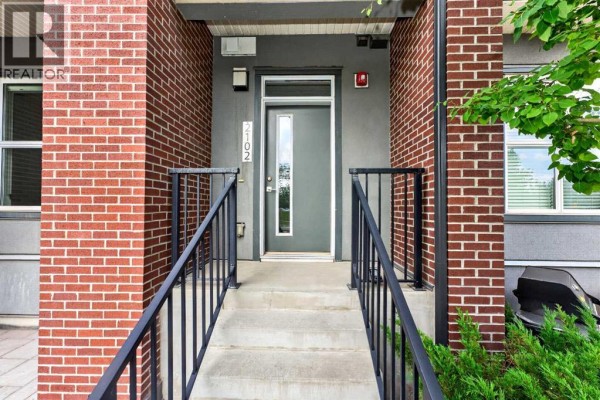 Kitchen - 2102, 95 Burma Star Road Sw, Calgary, AB T3E8A9 Photo 3