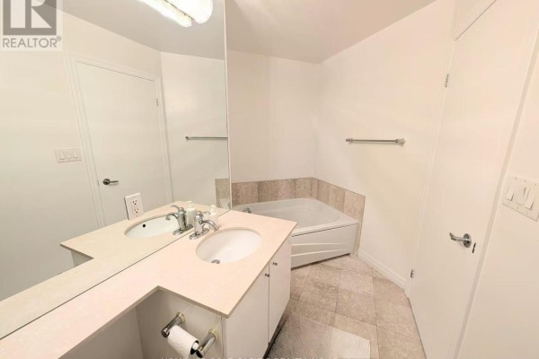 Bedroom 2 - 2102 - 300 Bloor Street E, Toronto, ON M4W3Y2 Photo 5