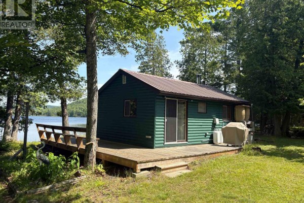 2102 Clyde Lake Lane, Lanark Highlands, ON K0G1K0 Photo 2