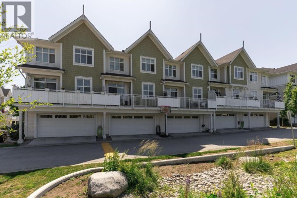 2104 11295 Pazarena Place, Maple Ridge, BC V2X4K9 Photo 4