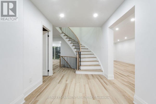 2104 Mississauga Road, Mississauga, ON, photo 2