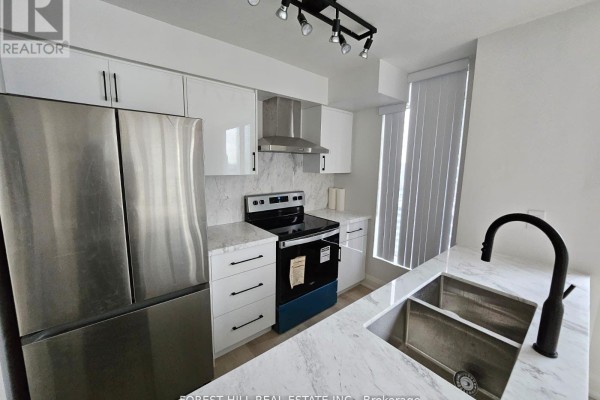 Dining room - 2105 - 24 Wellesley Street W, Toronto, ON M4Y2X6 Photo 2
