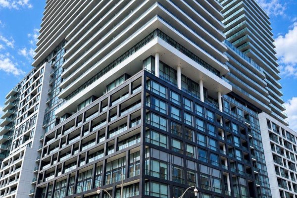 2105 - 70 Princess Street, Toronto