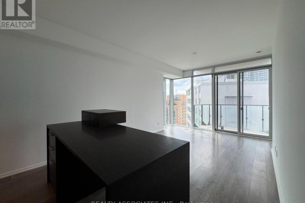 2105 - 75 St Nicholas Street, Toronto, ON M4Y0A5 Photo 5