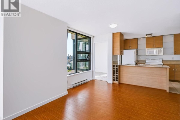 2105 977 Mainland Street, Vancouver, BC V6B1T2 Photo 5