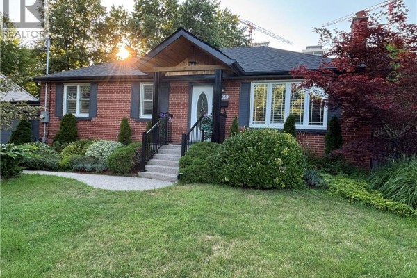 2105 Maplewood Drive, Burlington, ON, photo 3
