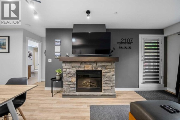 Living room - 2107, 250 2 Avenue, Dead Man S Flats, AB T1W2W4 Photo 5