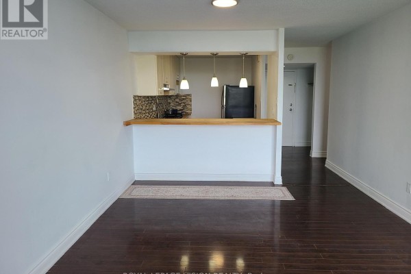 2107 - 10 Martha Eaton Way S, Toronto, ON M6M5B3 Photo 3