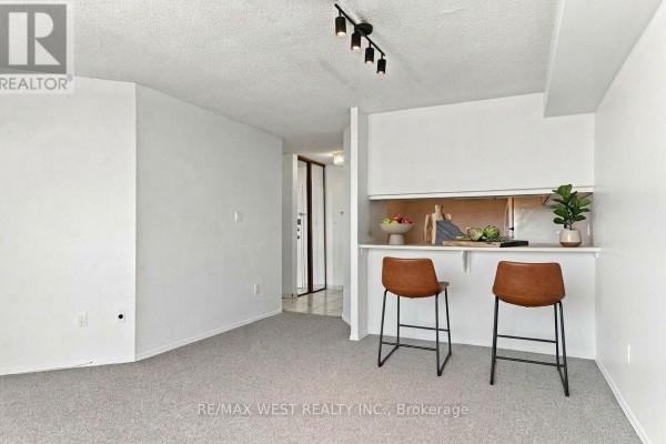 2107 - 234 Albion Road, Toronto, ON M9W6A5 Photo 2