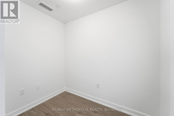 2107 - 30 Francis Street S, Kitchener, ON N2G1H7 Photo 5