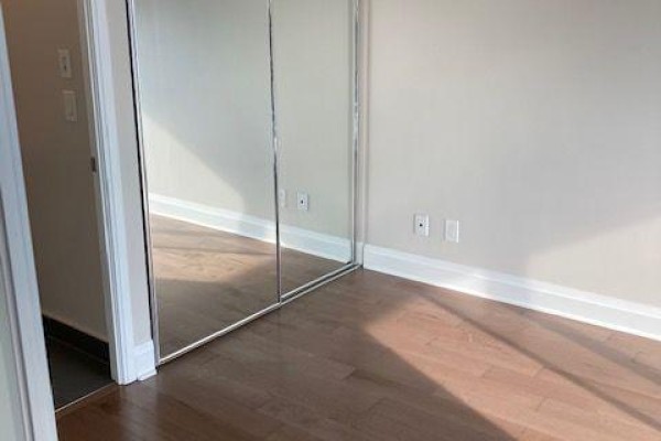 Dining room - 2107 - 65 St Mary Street, Toronto, ON M5S0A6 Photo 2