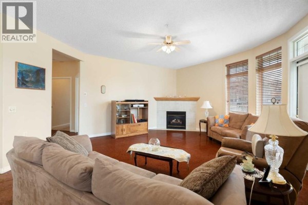 Primary Bedroom - 2107 Patterson View Sw, Calgary, AB T3H3J9 Photo 4