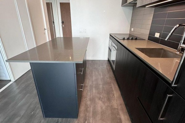 Den - 2108 - 1000 Portage Parkway, Vaughan, ON L4K0L1 Photo 5
