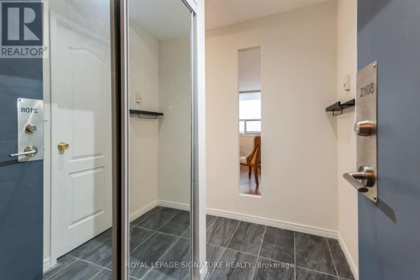 2108 - 40 Homewood Avenue, Toronto, ON, photo 2
