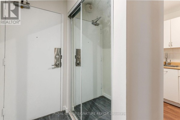 2108 - 40 Homewood Avenue, Toronto, ON, photo 3
