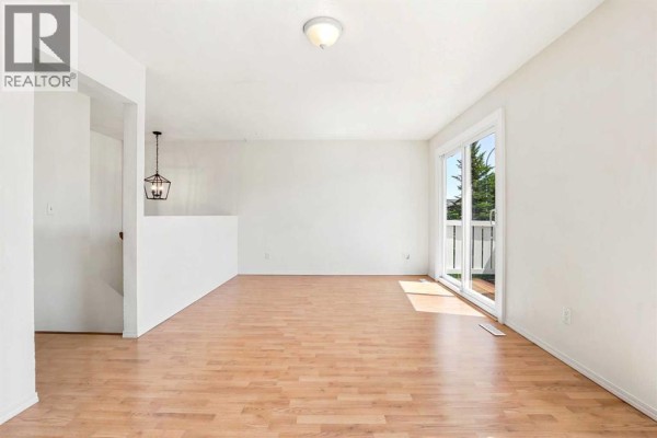 4pc Bathroom - 2108 23 Avenue Close, Bowden, AB T0M0K0 Photo 5