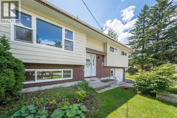 2108 Third Avenue, Rossland, BC, photo 2