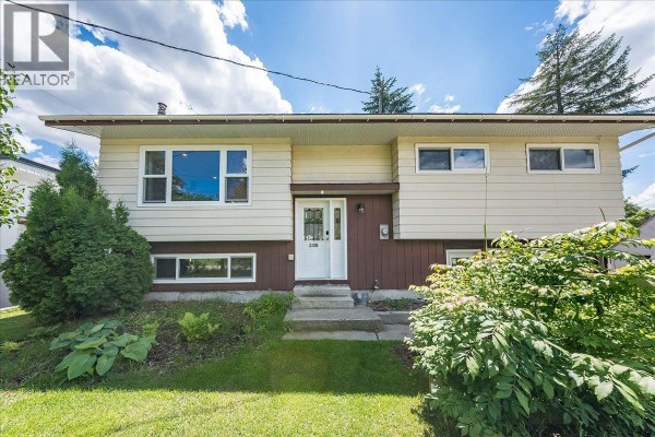 2108 Third Avenue, Rossland, BC, photo 3