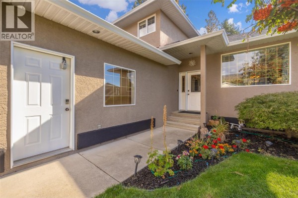 Bedroom - 2109 Sunview Drive, West Kelowna, BC V1Z3P9 Photo 5