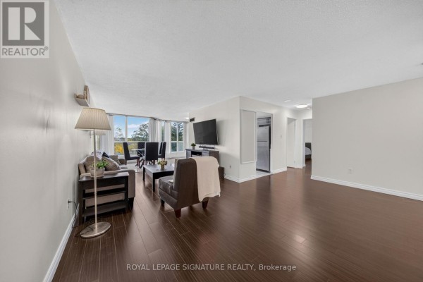 Bedroom - 211 - 1 Rowntree Road, Toronto, ON M9V5G7 Photo 5