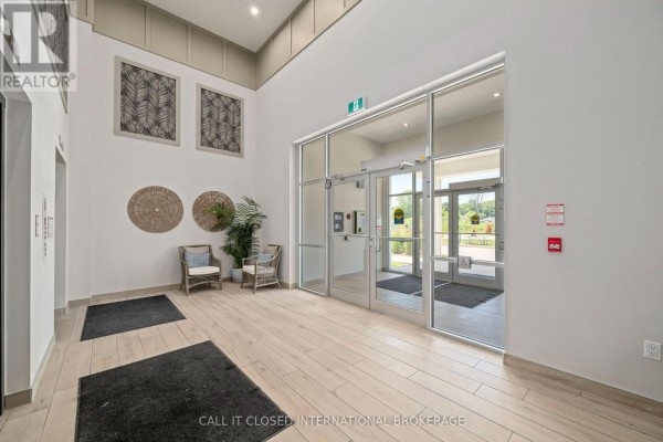 211 - 100 The Promenade, Central Elgin, ON, photo 3