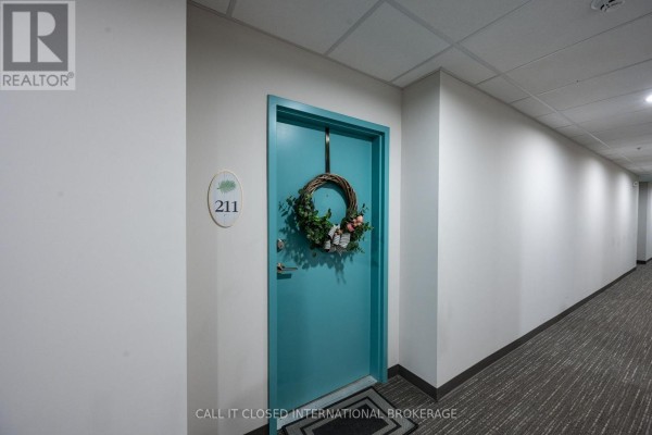 Laundry room - 211 - 100 The Promenade, Central Elgin, ON N5L0B7 Photo 4