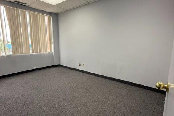 211 - 1085 Bellamy Road N, Toronto, ON M1H3C7 Photo 4
