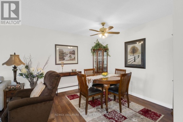 Kitchen - 211 - 10b Coulter Street, Barrie, ON L4N6S1 Photo 4
