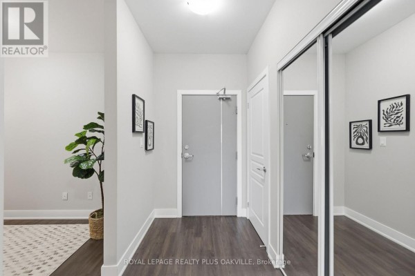 211 - 128 Garden Drive, Oakville, ON L6K0H7 Photo 5