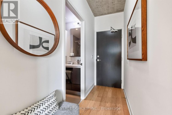 211 - 20 Minowan Miikan Lane W, Toronto, ON, photo 3