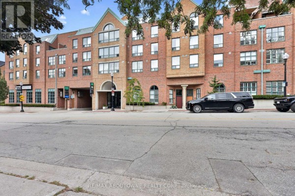 211 - 221 Robinson Street, Oakville