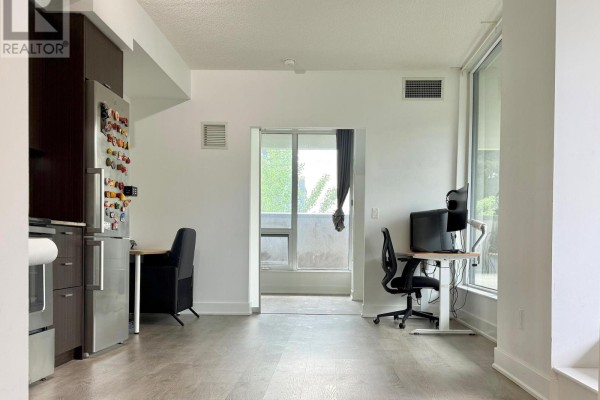 Kitchen - 211 - 88 Sheppard Avenue E, Toronto, ON M2N0G9 Photo 3