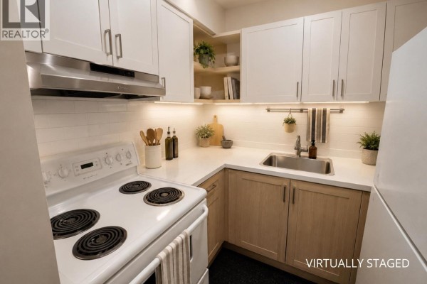 211 1440 E Broadway, Vancouver, BC V5N5P2 Photo 2