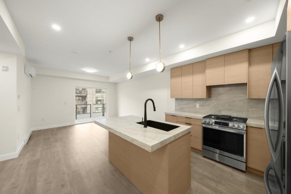 211 15353 17 Avenue, Surrey, BC V4A1T8 Photo 3