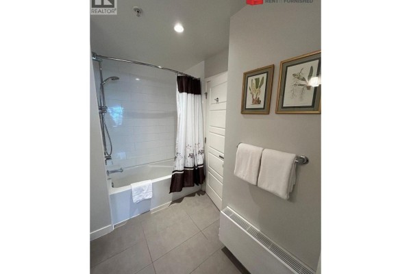 211 215 W 1st Street, Vancouver, BC V5Y1A6 Photo 4