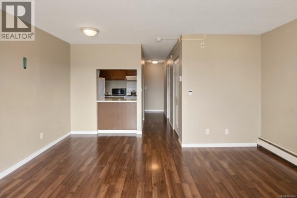 Living room - 211 377 Dogwood St, Campbell River, BC V9W2Y1 Photo 5