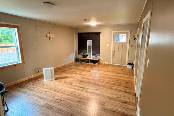 211 3rd Street W, Meadow Lake, SK, photo 2