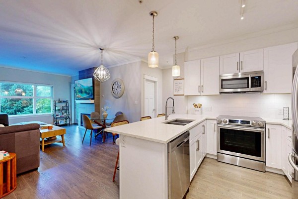 211 5020 221a Street, Langley, BC V2Y0V5 Photo 2