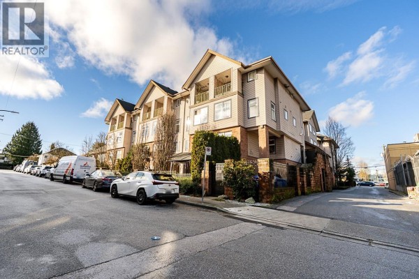 211 5625 Senlac Street, Vancouver, BC V5R6G8 Photo 2