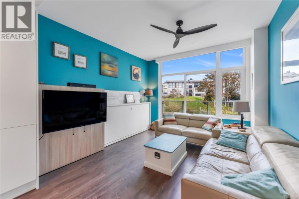 Living room - 211 70 Saghalie Rd, Victoria, BC V9A0G9 Photo 4