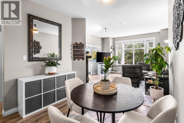 211 83 Star Crescent, New Westminster, BC V3M6X8 Photo 2